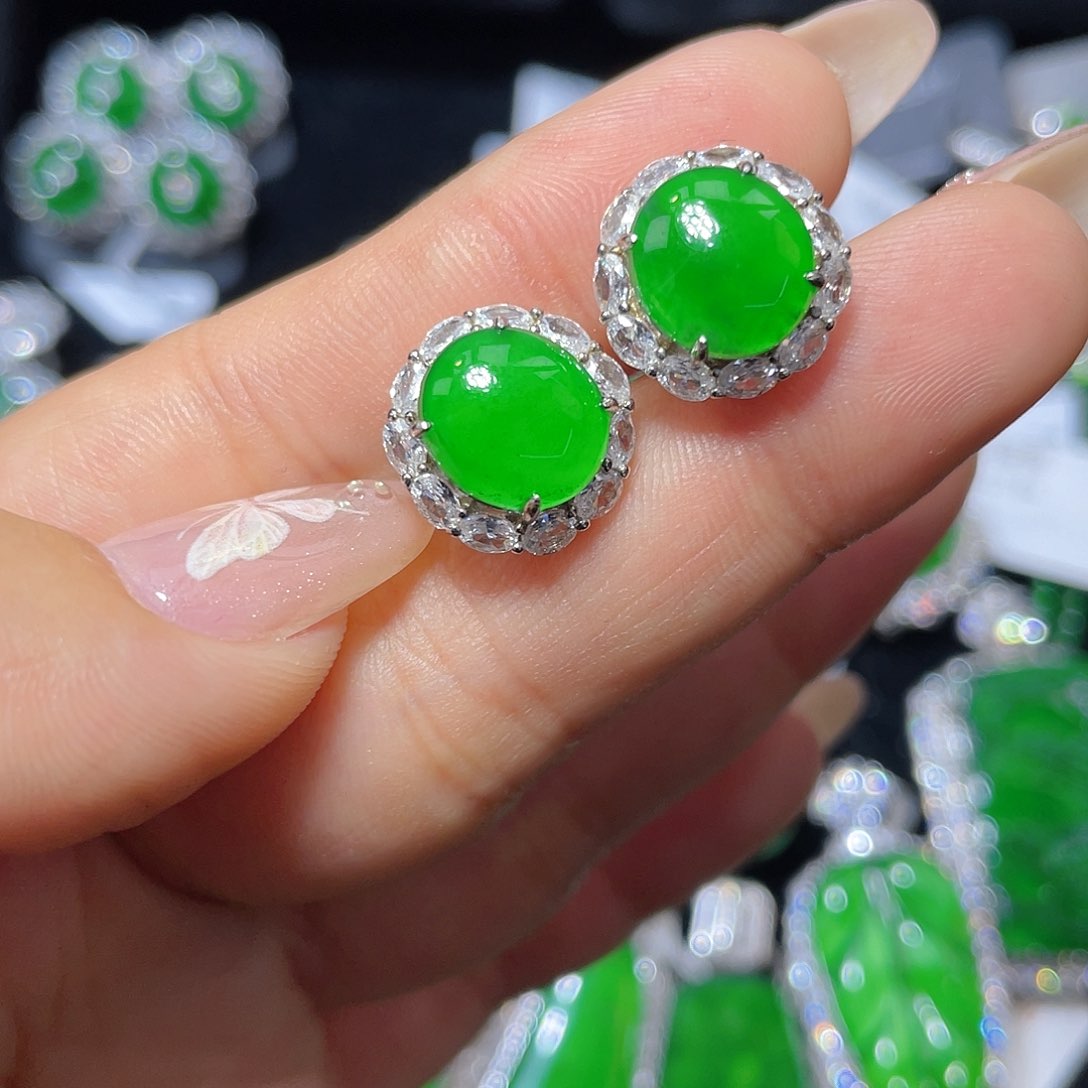 翡翠颈饰银S925镶嵌翡翠