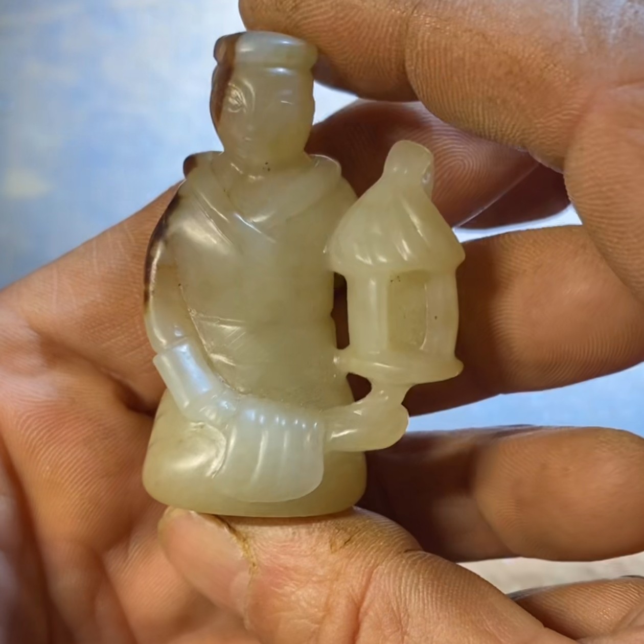 新疆青海格尔木黄口吊坠赠中国结