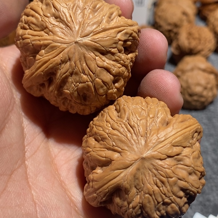 文玩核桃把件看***山铁锤