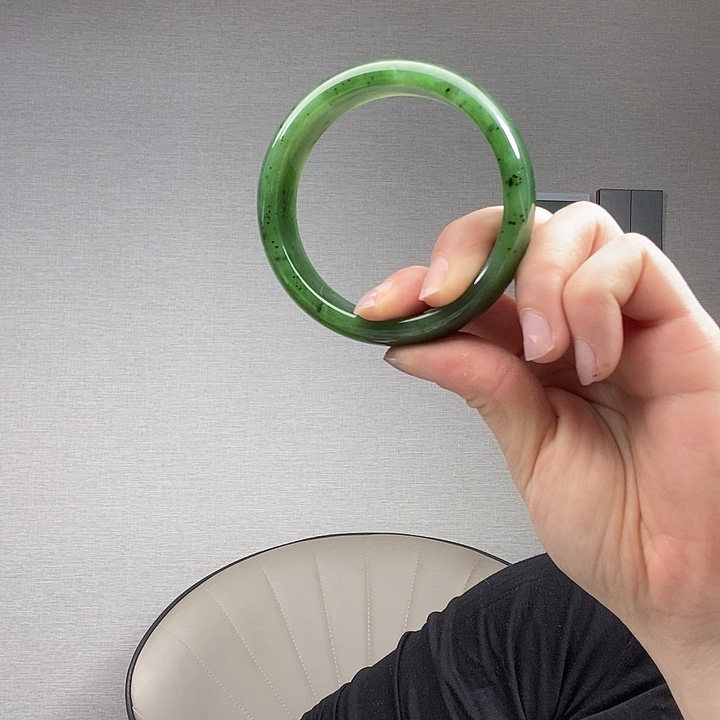 和田玉手镯未镶嵌百*