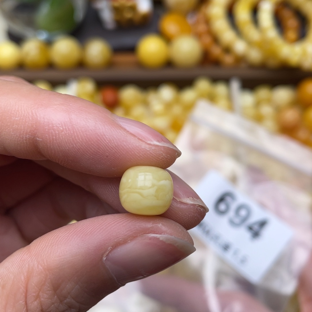 蜜蜡珠宝奇石未镶嵌10