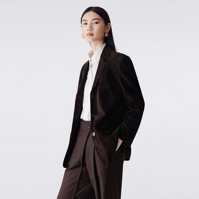 LANCY/朗姿2025冬新款复古通勤羊皮革绒面西装外套女休闲廓形西服