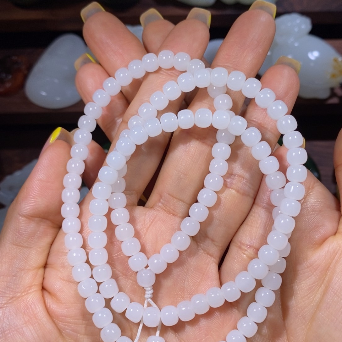 未镶嵌和田玉手链