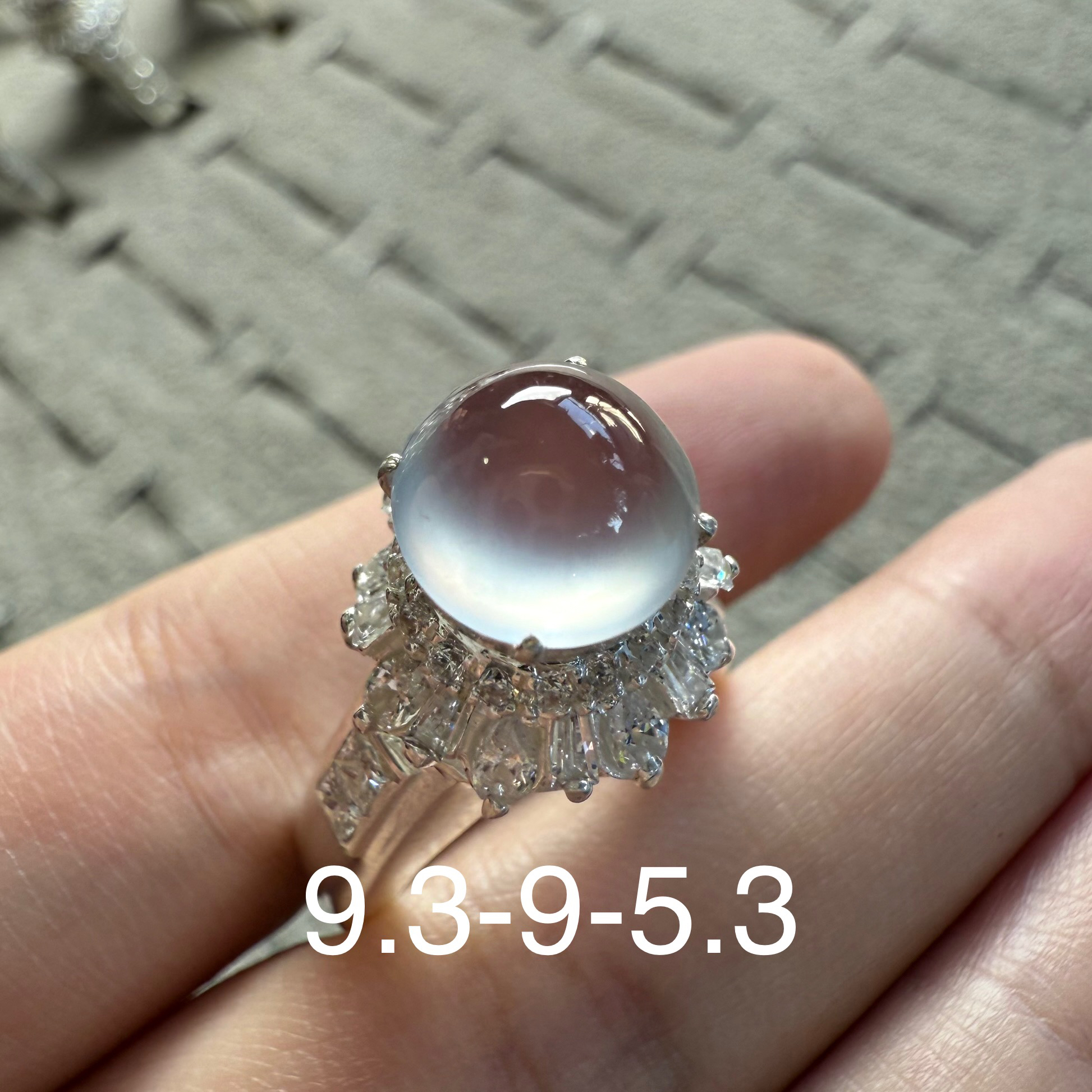 特！绸缎温柔白！近圆！天然缅料翡翠高冰玻璃底白冰蛋面戒面无纹裂