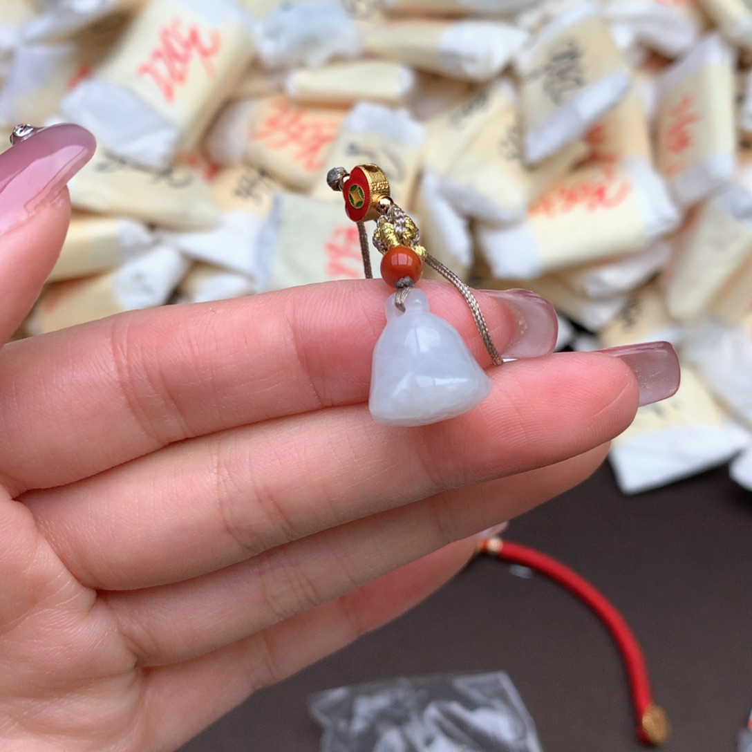 【闪购商品】翡翠挂件未镶嵌一