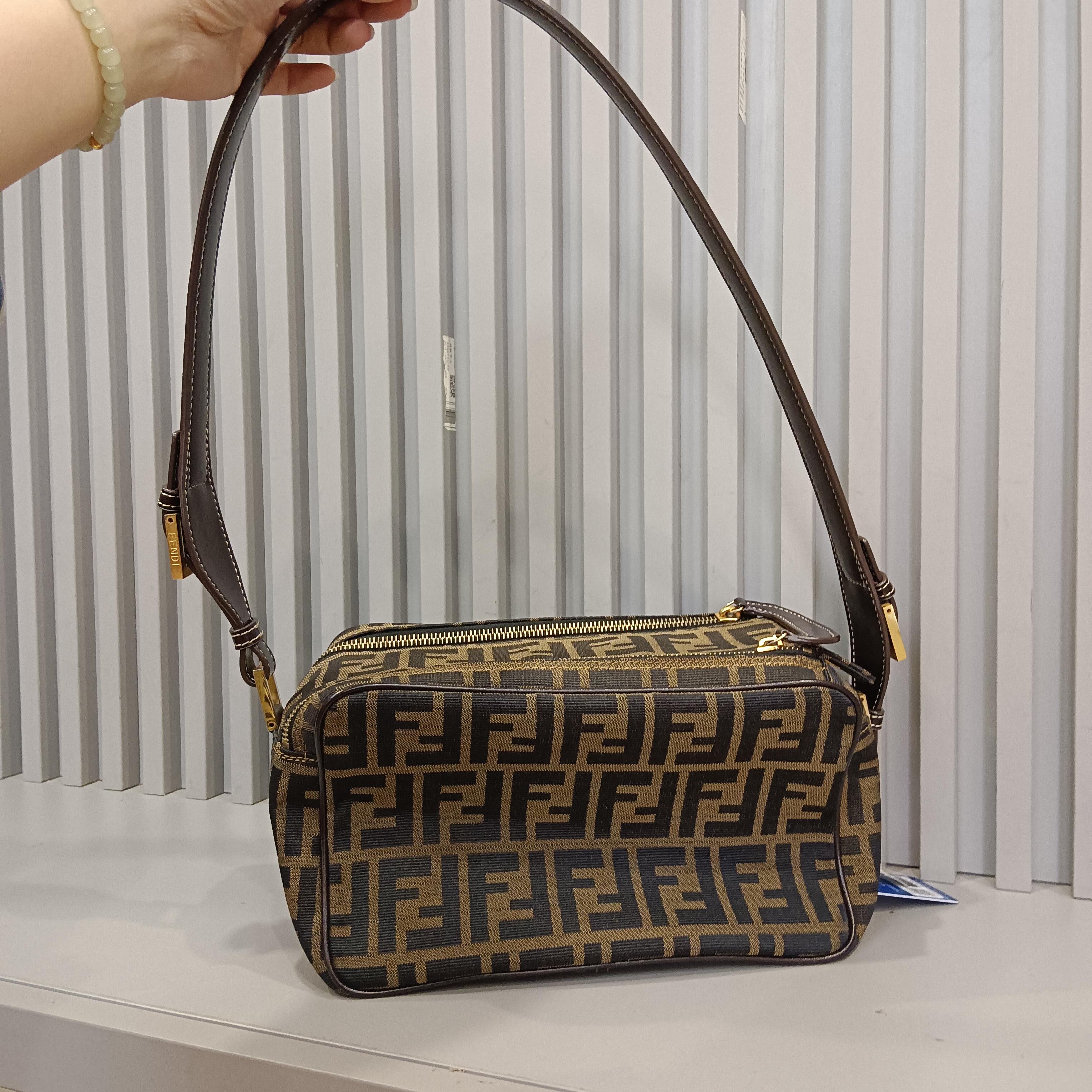 95新 FENDI/芬迪 兔兔奢轩轩/芬迪单肩包/03053