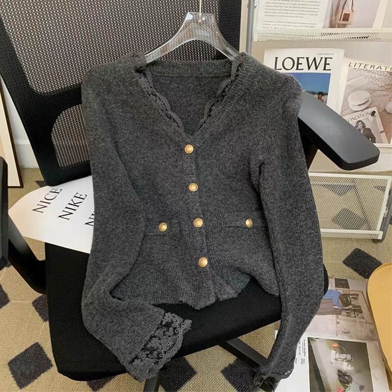 纯欲慵懒风女装灰色蕾丝花边针织衫早秋季新款高级感洋气长袖上衣