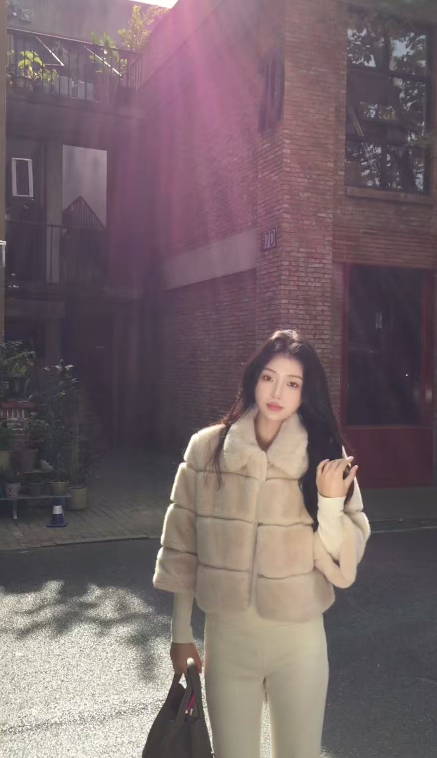 【温婉】25冬季新款翻领短款时尚休闲百搭保暖毛绒外套女