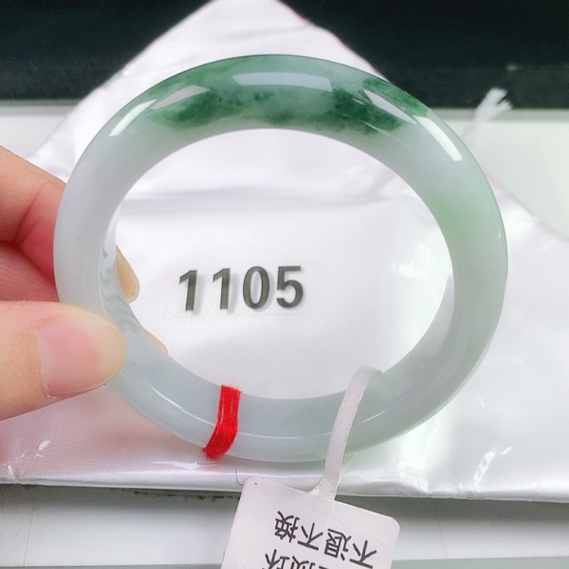 【闪购商品】未镶嵌手镯翡翠1105