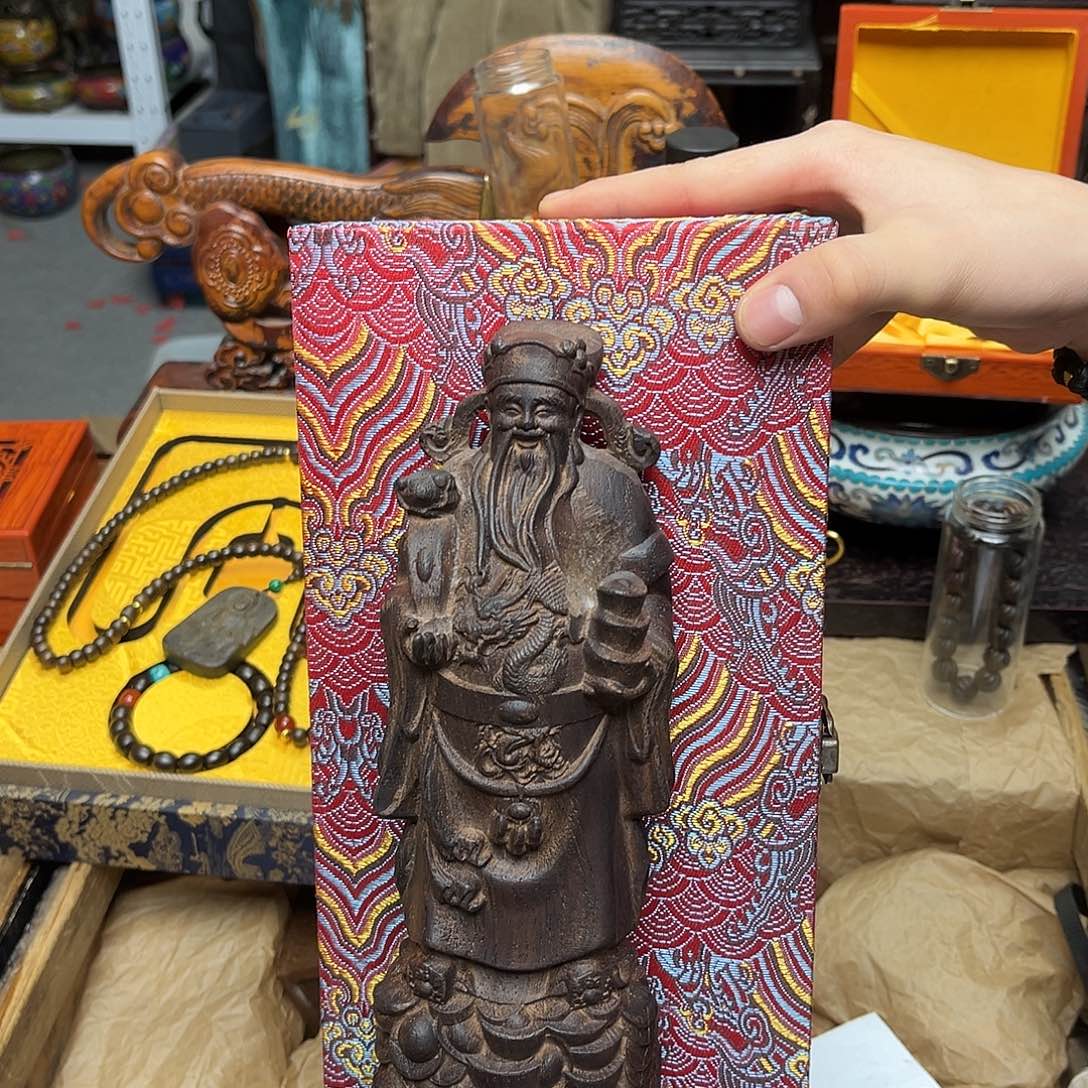 大叶紫檀（黑酸枝木类）