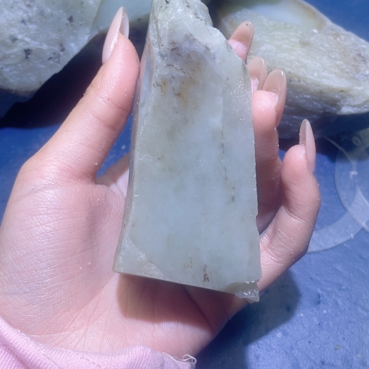 和田玉未镶嵌珠宝半成品