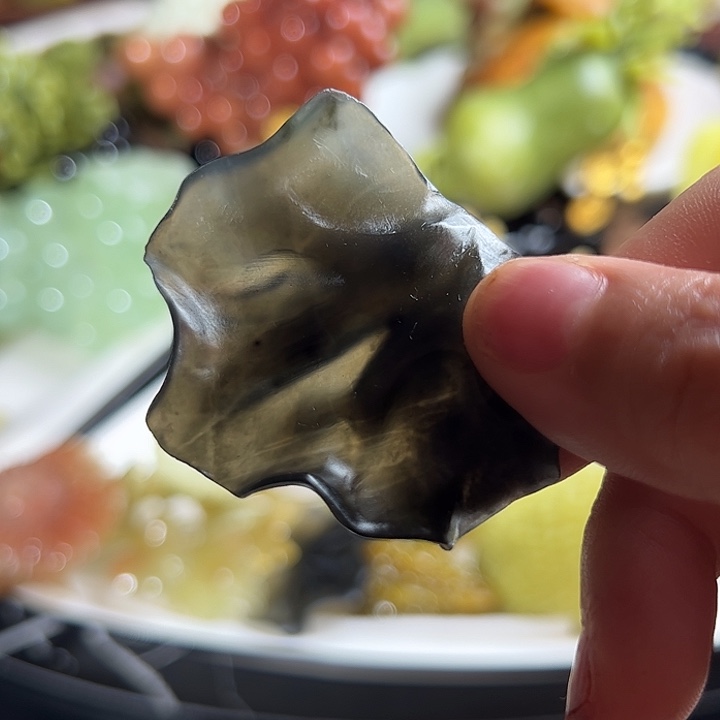 琬***儿未镶嵌蛇纹石玉珠宝奇石