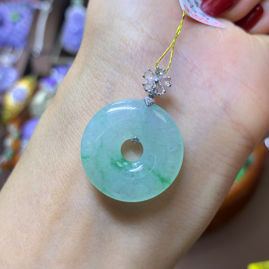 【闪购商品】翡翠颈饰18K金镶嵌翡翠