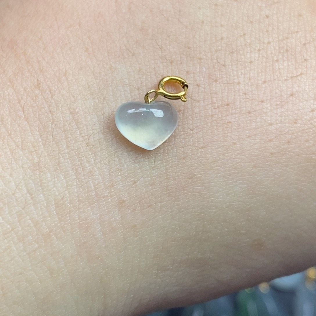 翡翠18K金镶嵌颈饰爱心21