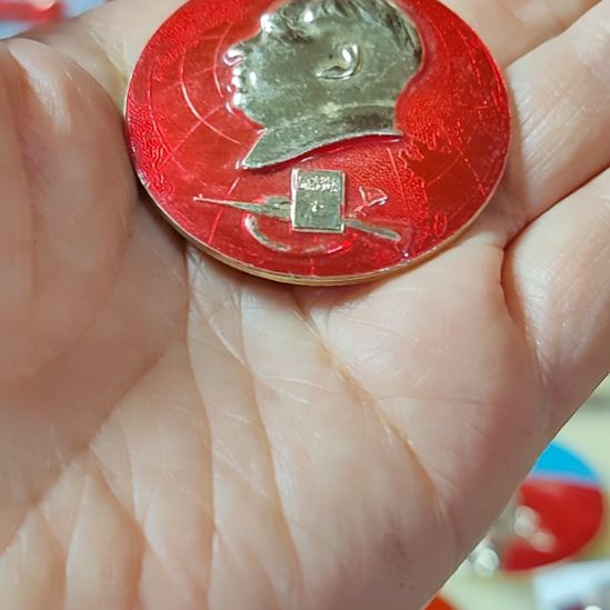 泉***咚像品相非常不错的