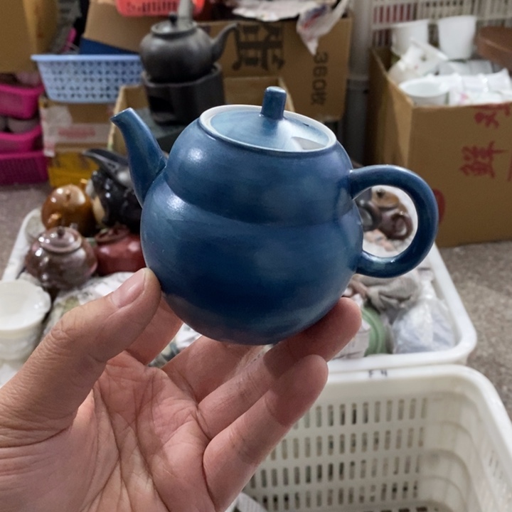 陶瓷艺术品及陶瓷壶