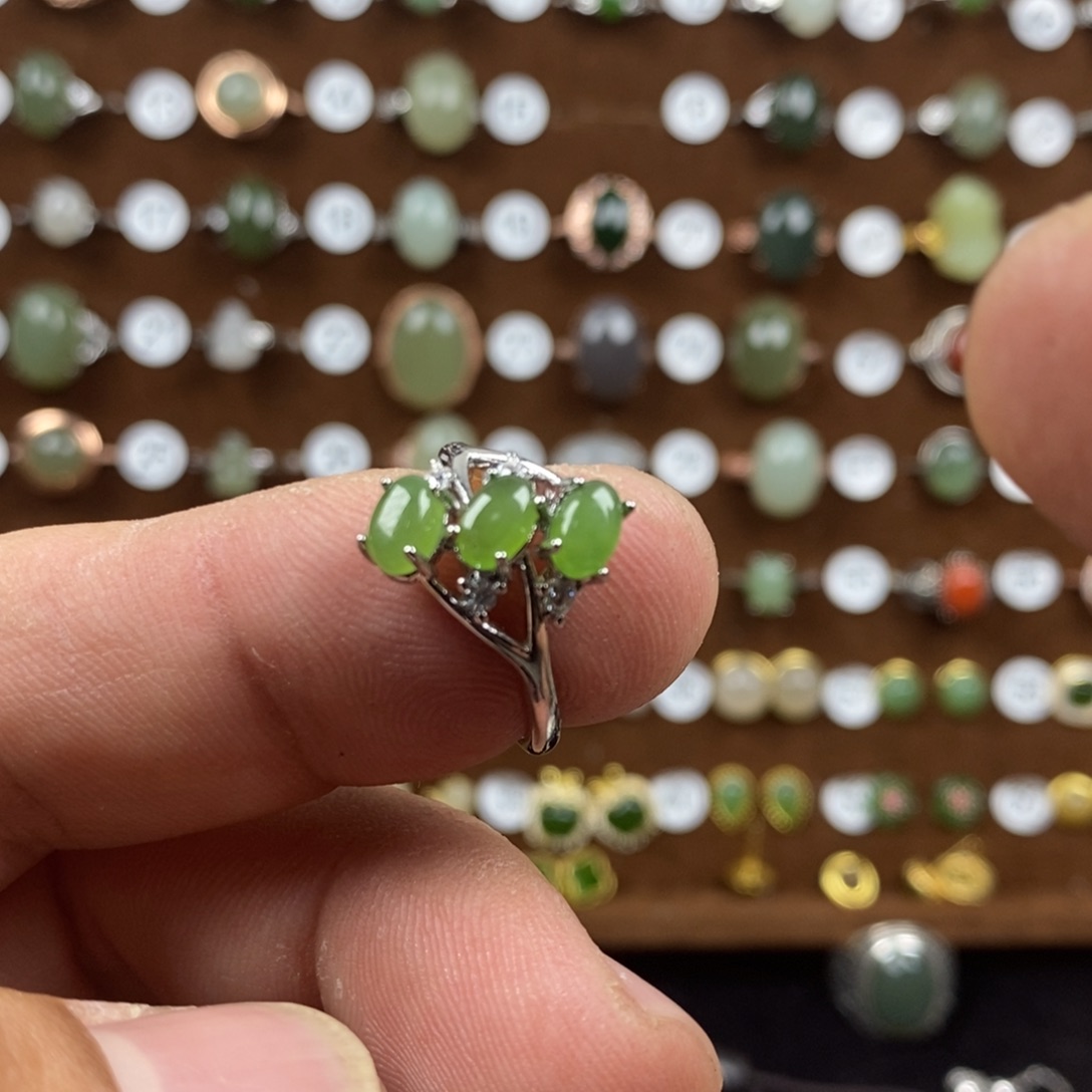 和田玉（碧玉）戒指合金