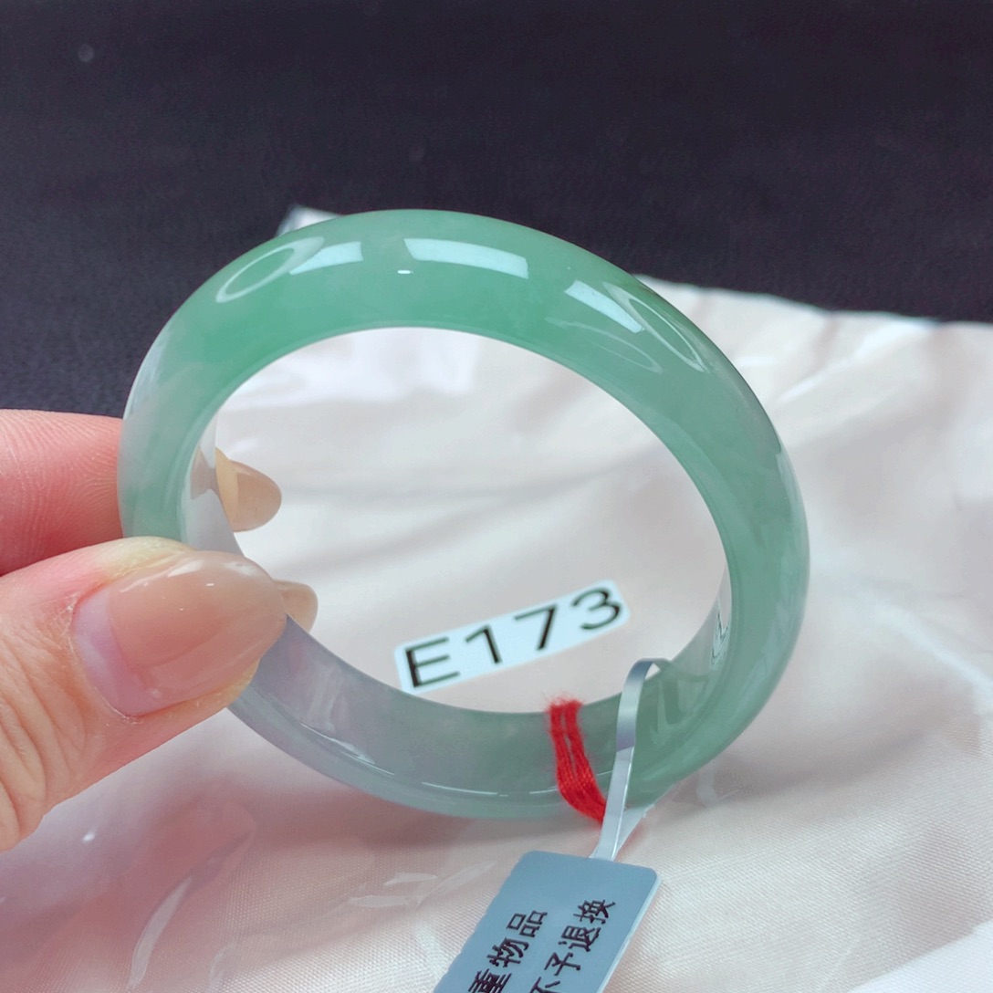 翡翠手镯未镶嵌手镯88