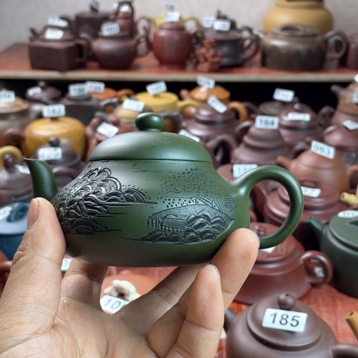 宜兴紫砂壶微瑕疵