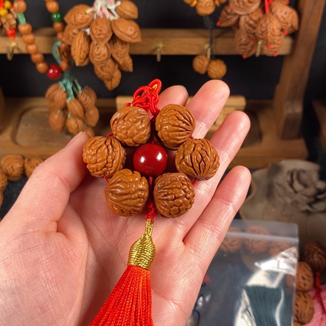 吊坠桃核桃枭挂件