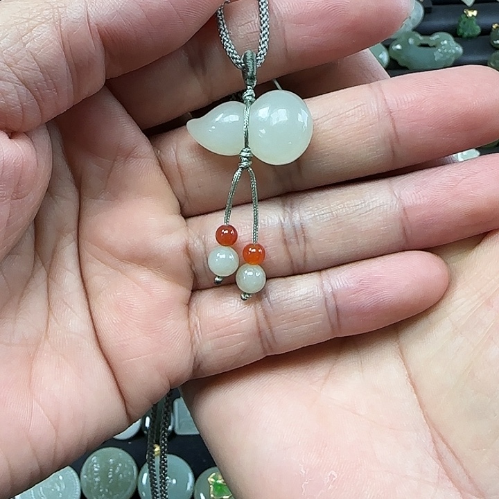 和田玉吊坠(不含链)未镶嵌