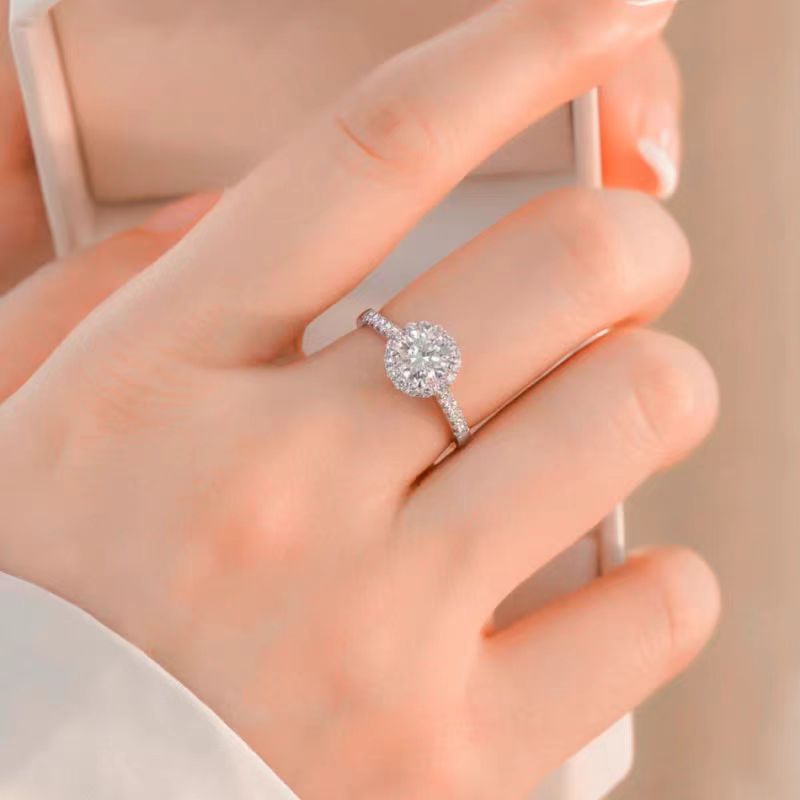 【晶克拉】0.5CT公主圆包闭口女戒