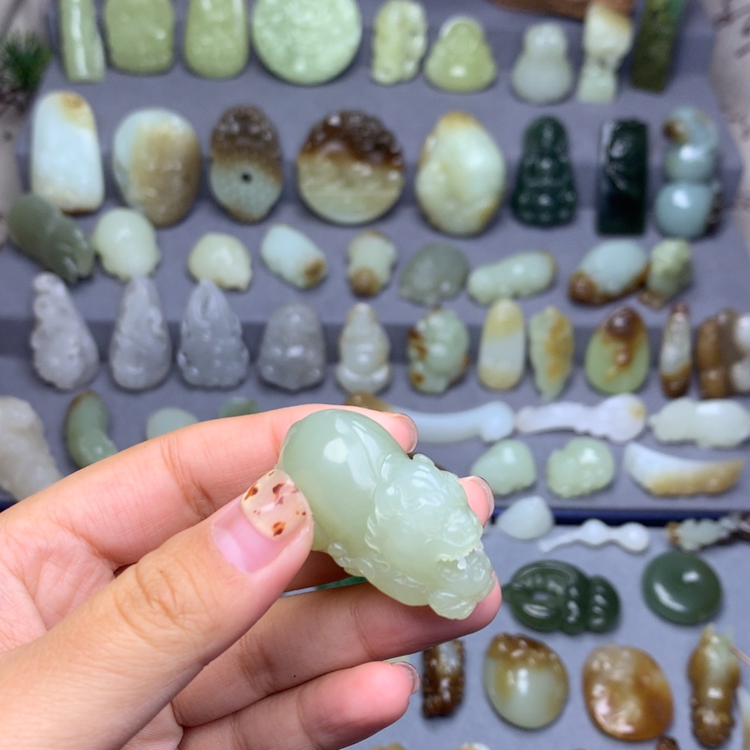 和田玉未镶嵌挂件