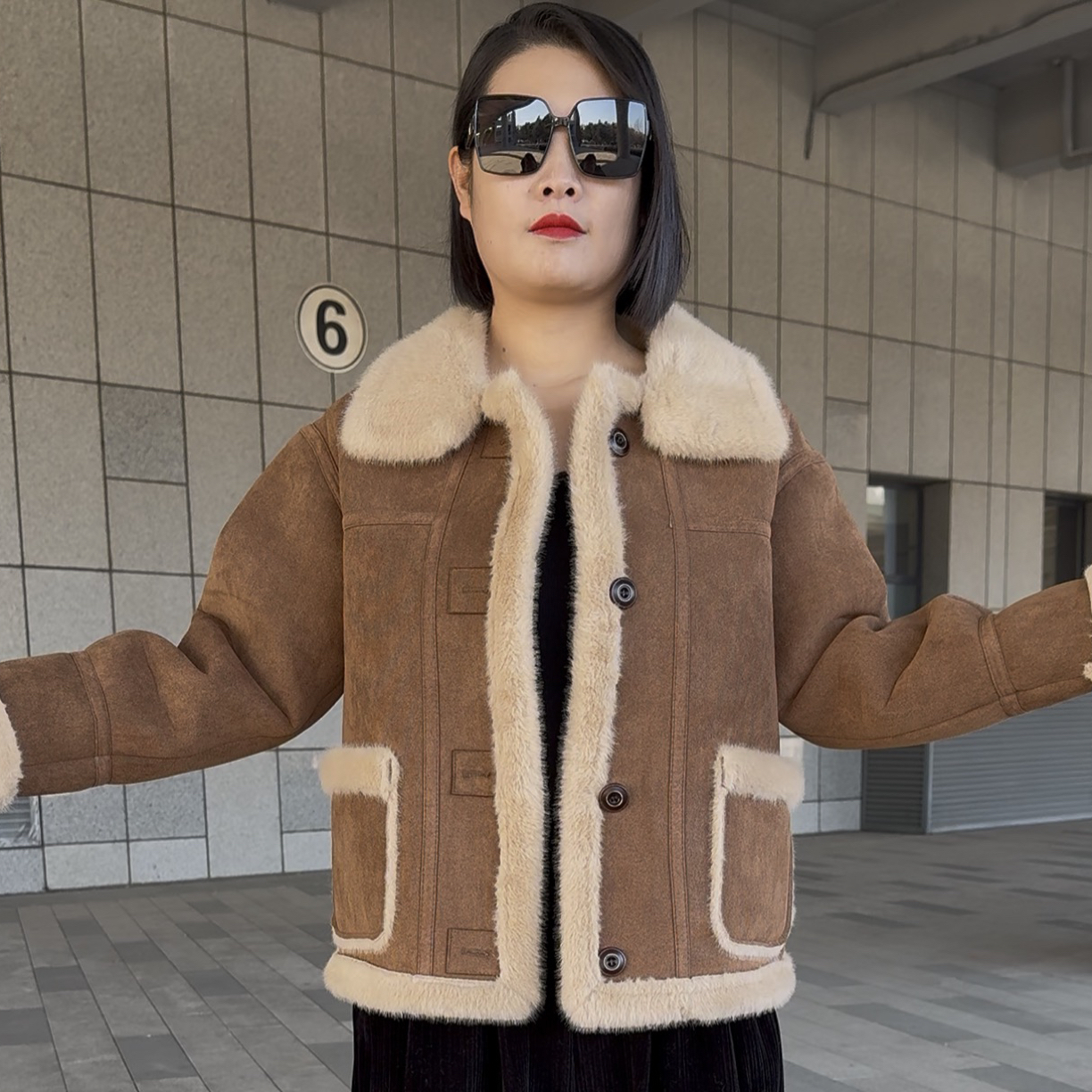 冬装妈妈装加绒加厚鹿皮绒棉衣外套中老年女秋冬保暖大衣