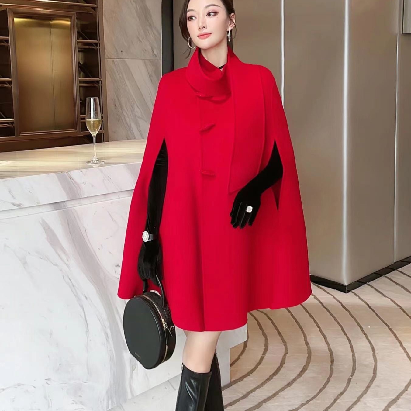 2025年早春新款渔喬女装时尚潮流宽松网红气质双面羊毛大衣斗篷款