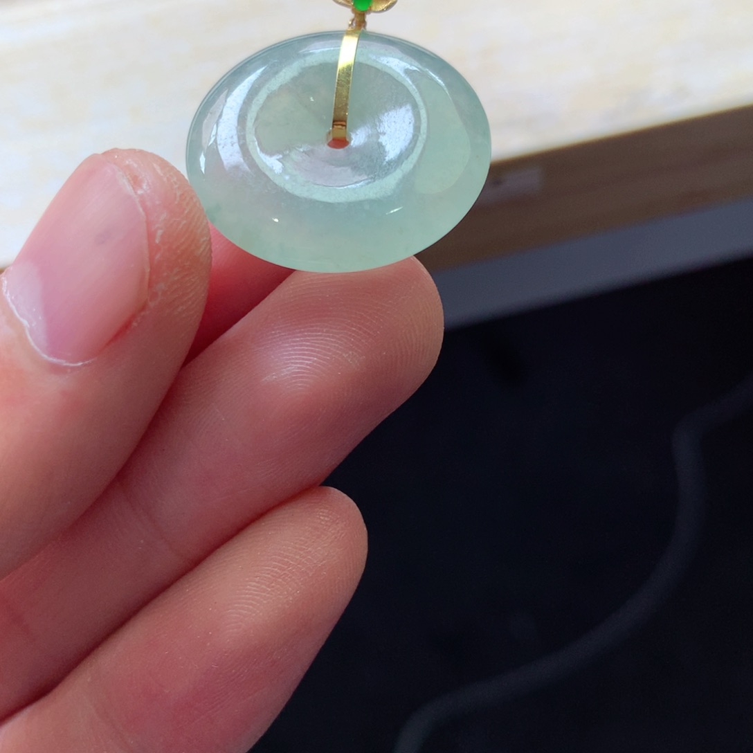 翡翠颈饰18K金镶嵌吊坠