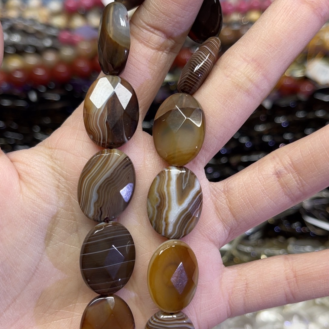 玛瑙/玉髓散珠蚕丝玛瑙卡15一条