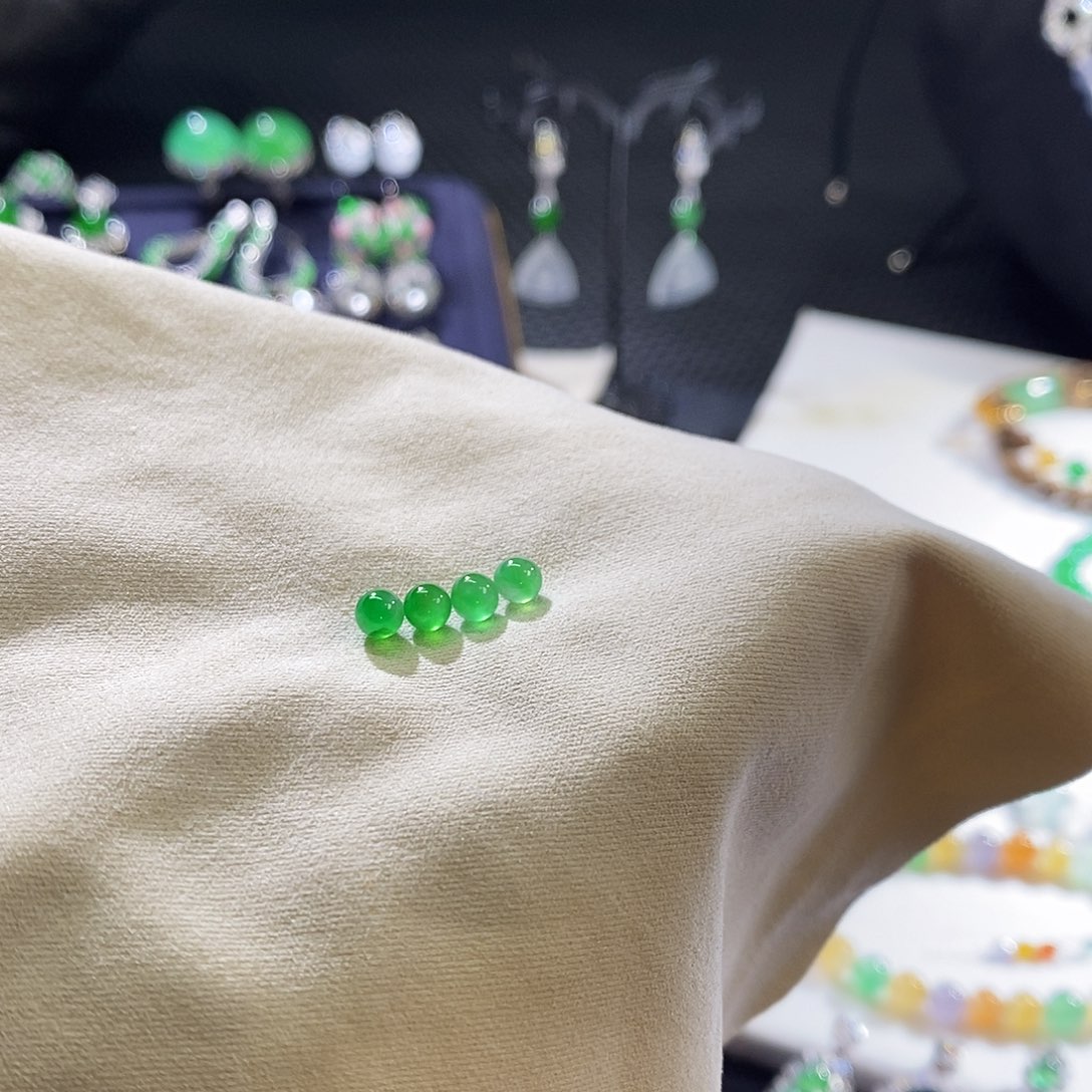 翡翠把件未镶嵌单珠