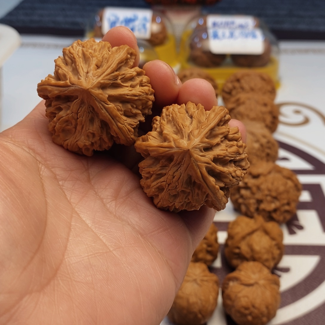 文玩核桃吊坠御龙奔41尺全品
