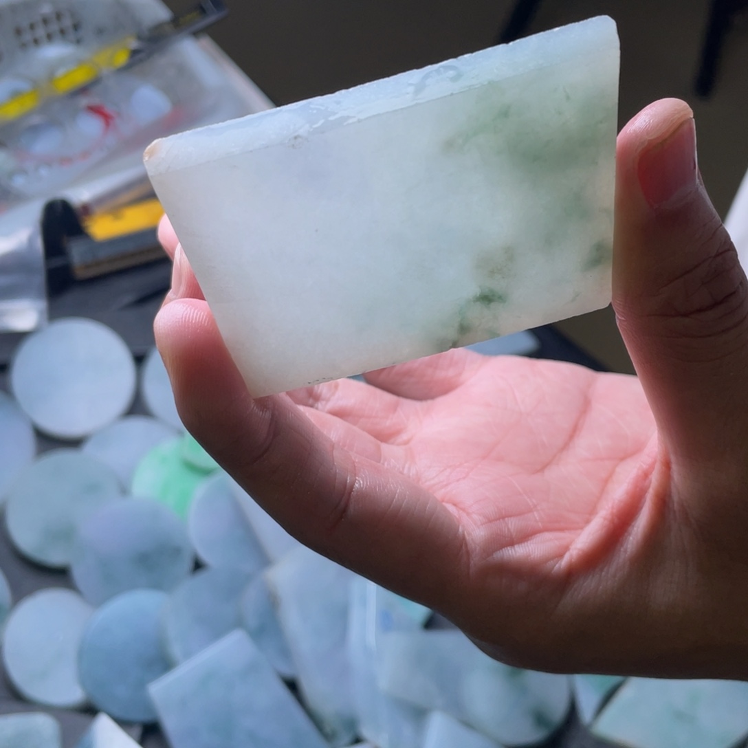 未镶嵌定制翡翠  