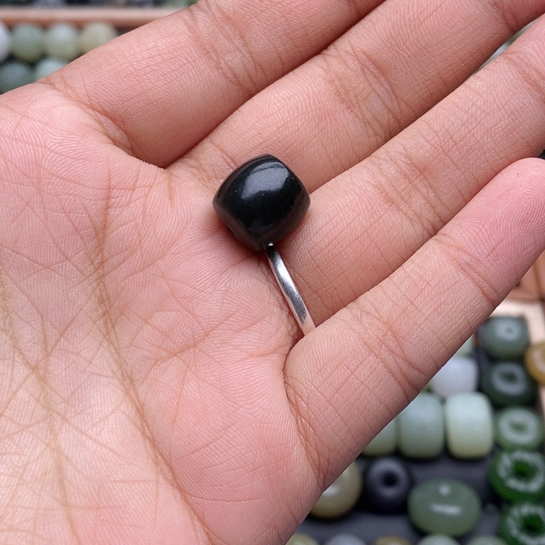 和田玉未镶嵌珠宝半成品