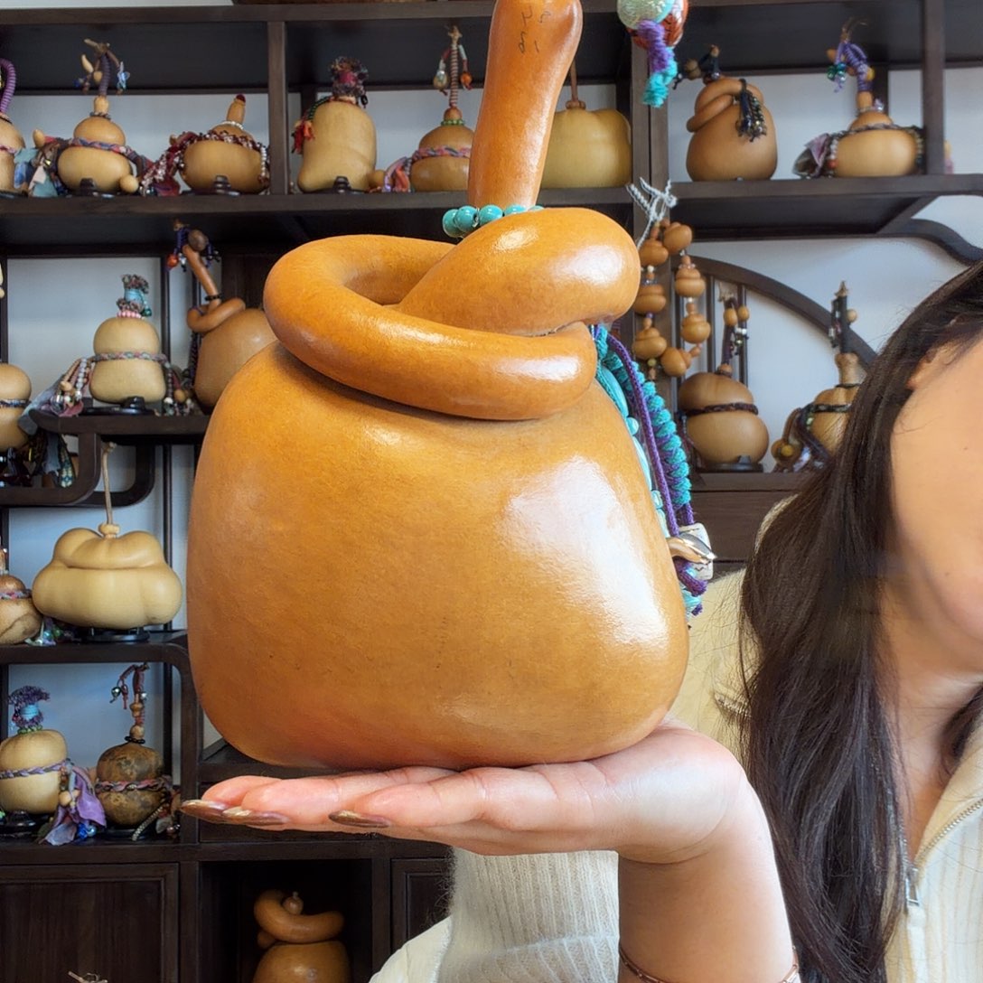 烟***人微微瑕老皮挽结钱袋子