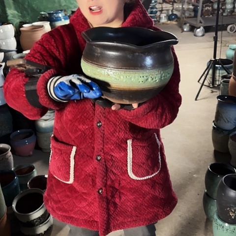 口25 高18瑕疵盆子