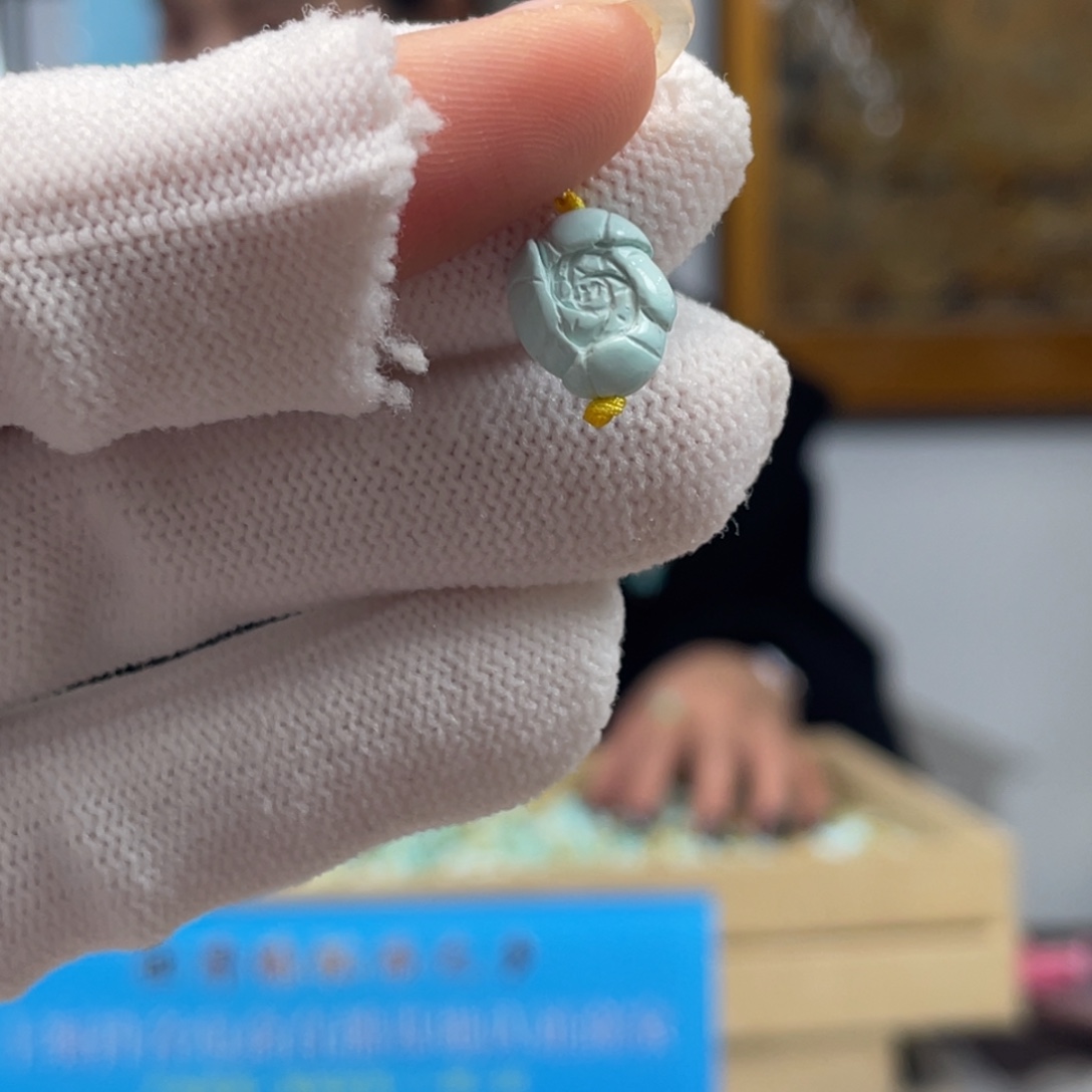 绿松石未镶嵌挂件