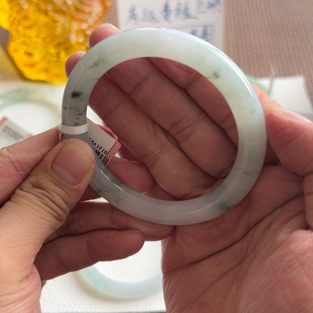 翡翠未镶嵌手镯14号56