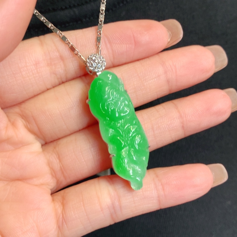 【闪购商品】颈饰18K金镶嵌翡翠宝宝佛