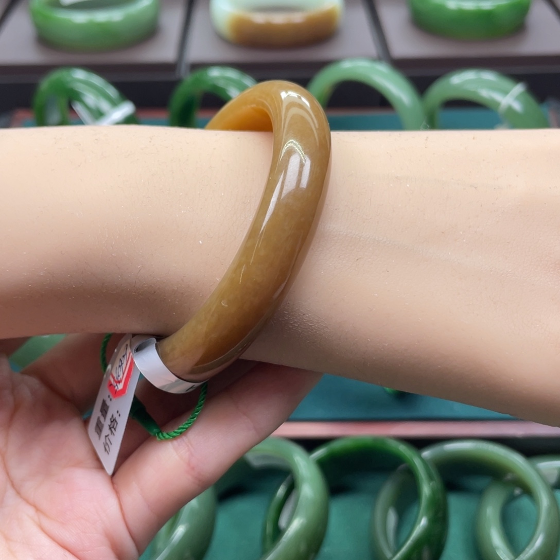 和田玉未镶嵌手镯51.52