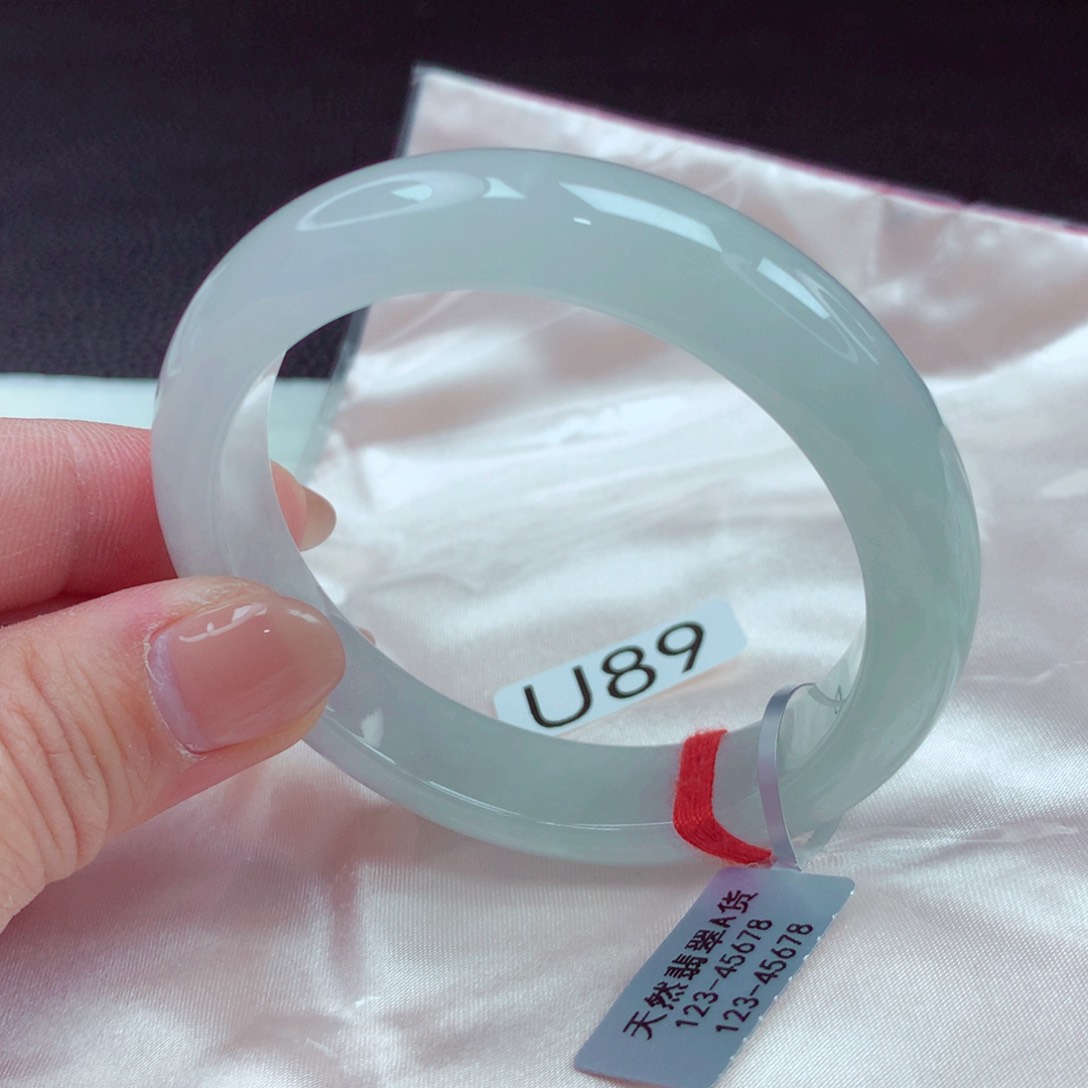 翡翠手镯未镶嵌手镯88