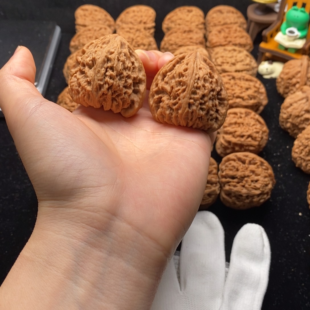 文玩核桃吊坠张*哥哈哈笑