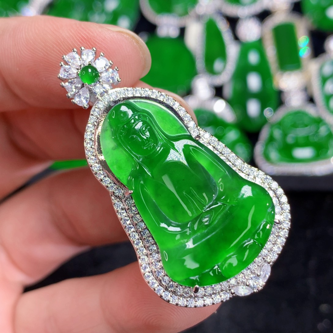 翡翠未镶嵌颈饰翡翠