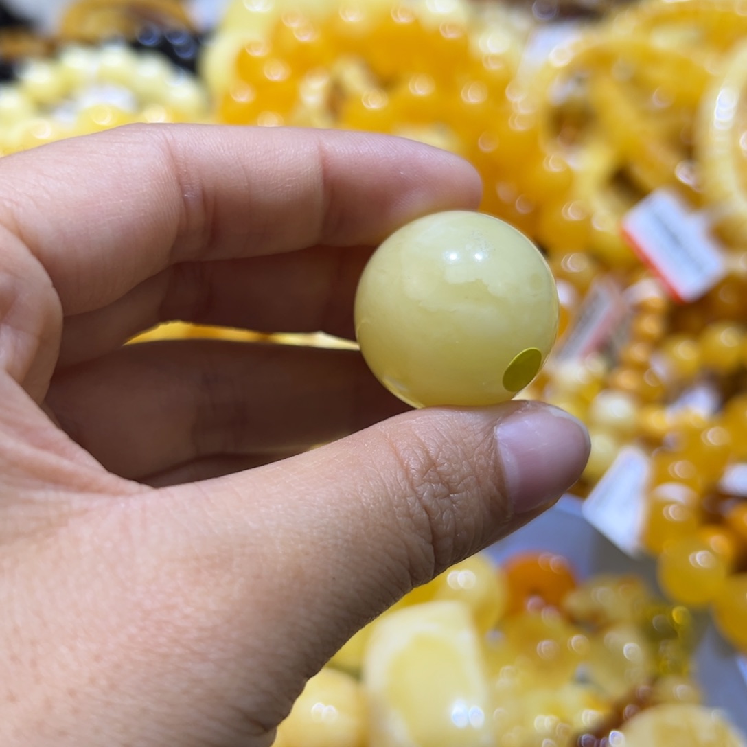 琥珀珠宝奇石未镶嵌