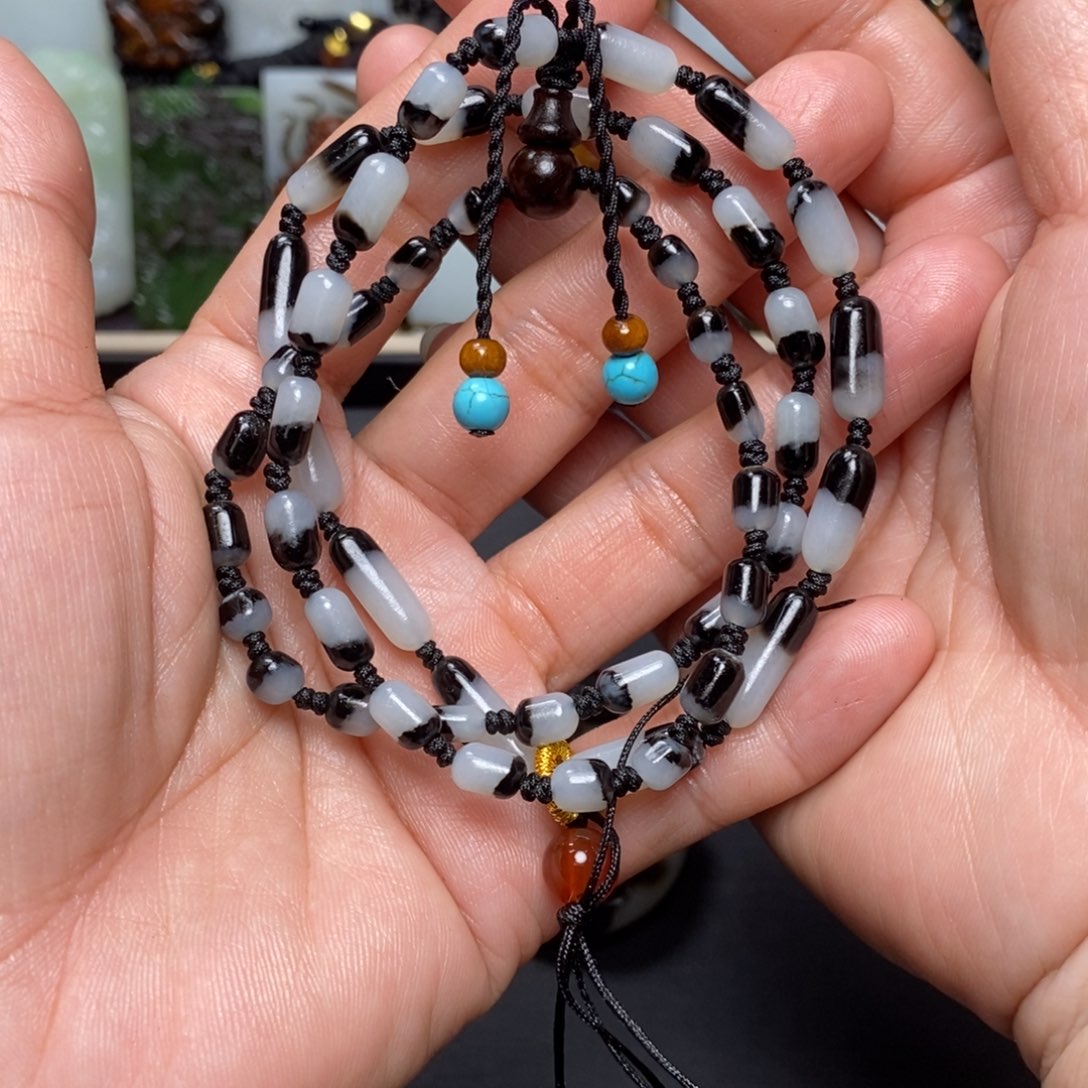 和田玉颈饰未镶嵌龙*纹