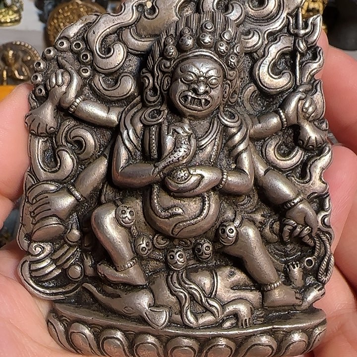 六臂大黑天………………