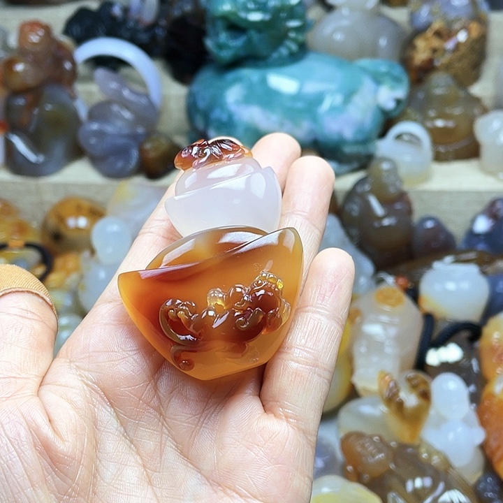 玛瑙/玉髓饰品未镶嵌龙*