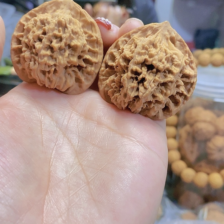 【闪购商品】文玩核桃把件43乾隆纹红皮