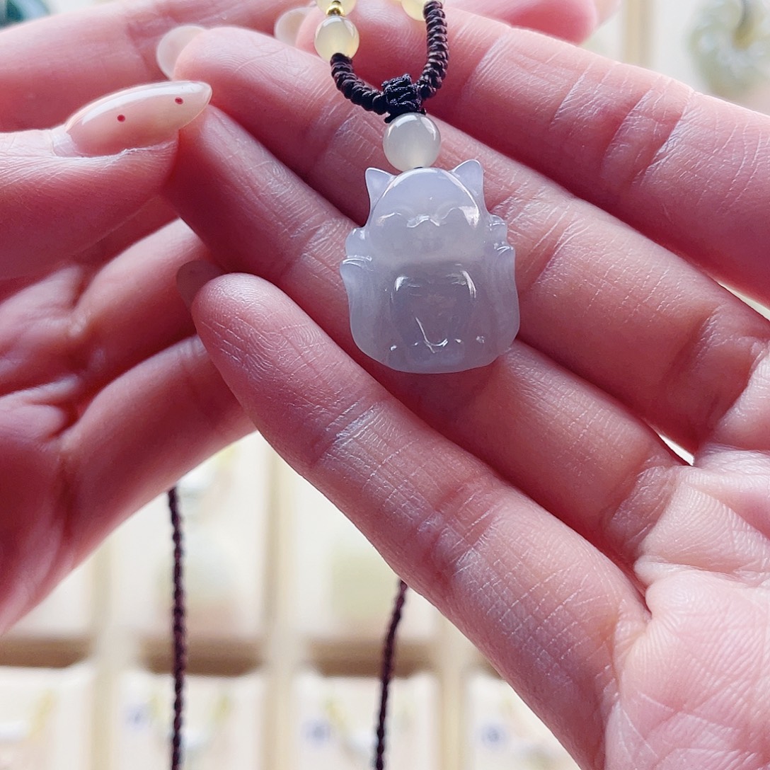 和田玉未镶嵌吊坠(赠链)